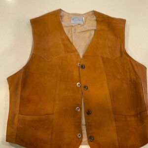 Pioneer Wear Albuquerque  medium pit to pit 18 inches vintage super cool.